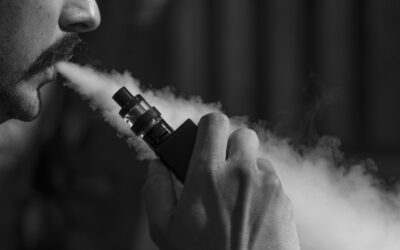 Neue Studie enthüllt: E-Zigaretten lassen Hoden schrumpfen